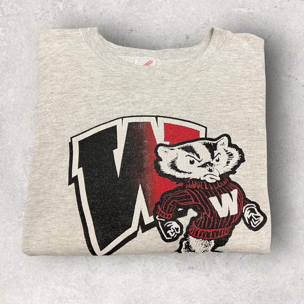 Vintage 90s USA Wisconsin Badgers university college football promotional graphic sweatshirt