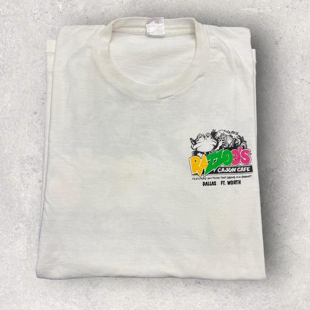 Vintage 90s USA Razzoo’s Cajun cafe Dallas Fort Worrh Texas barbecue BBQ promotional graphic t-shirt