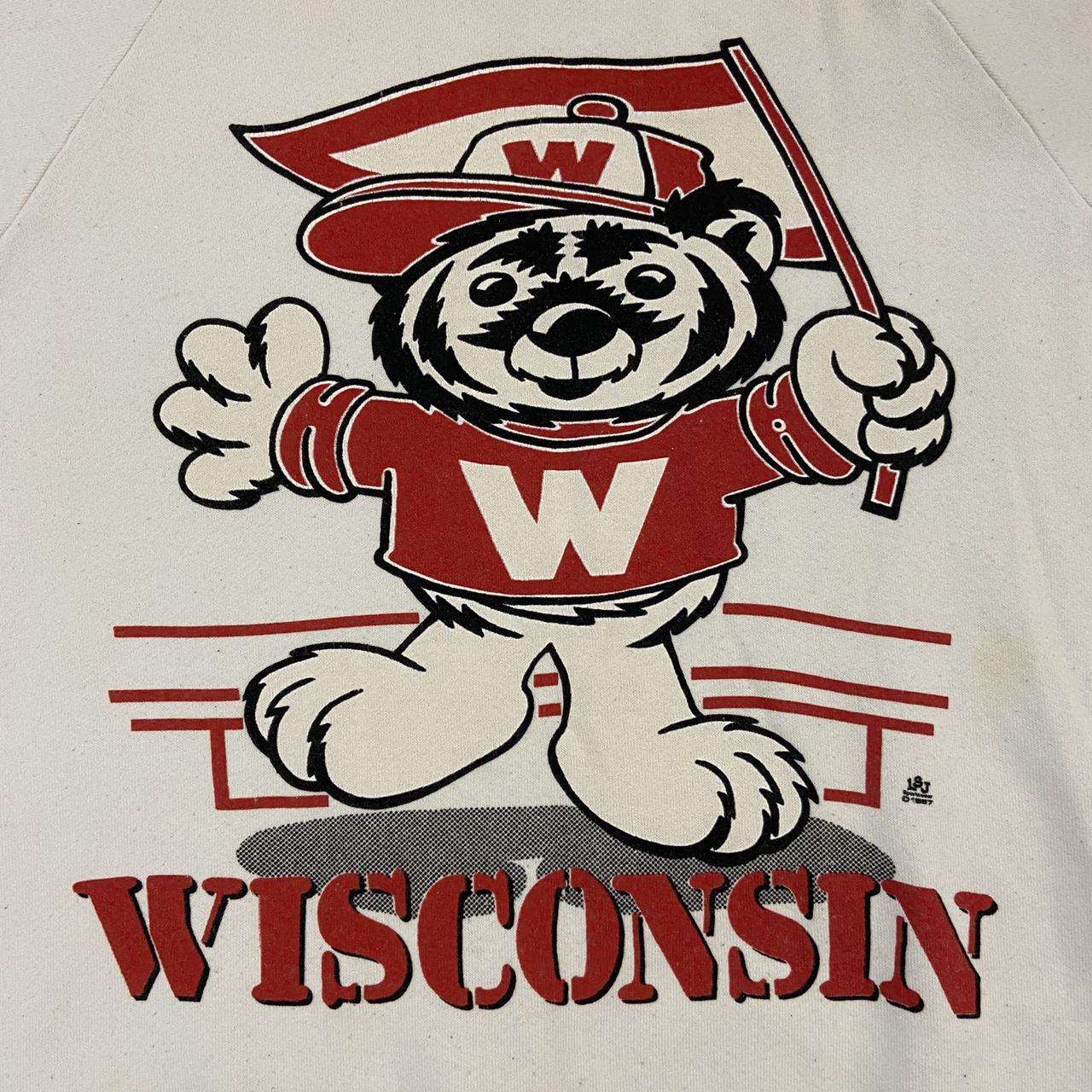 Vintage 90s USA Wisconsin Badgers Football Mascot American Football promotional sweatshirt