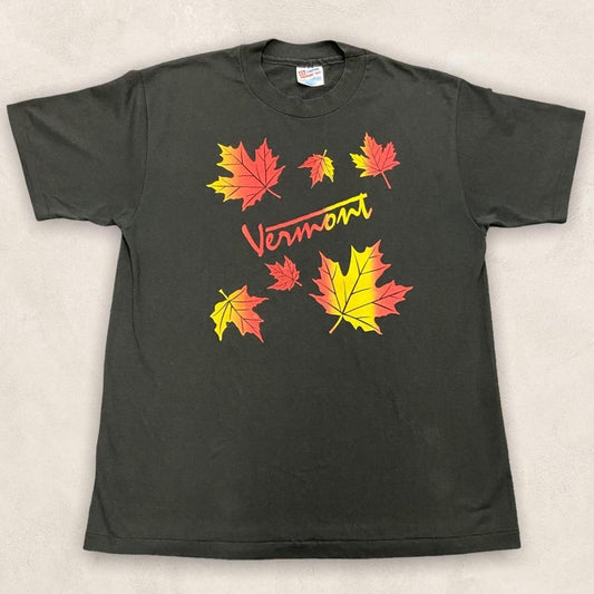 Vintage 90s USA Vermont state autumn leaves graphic black t-shirt