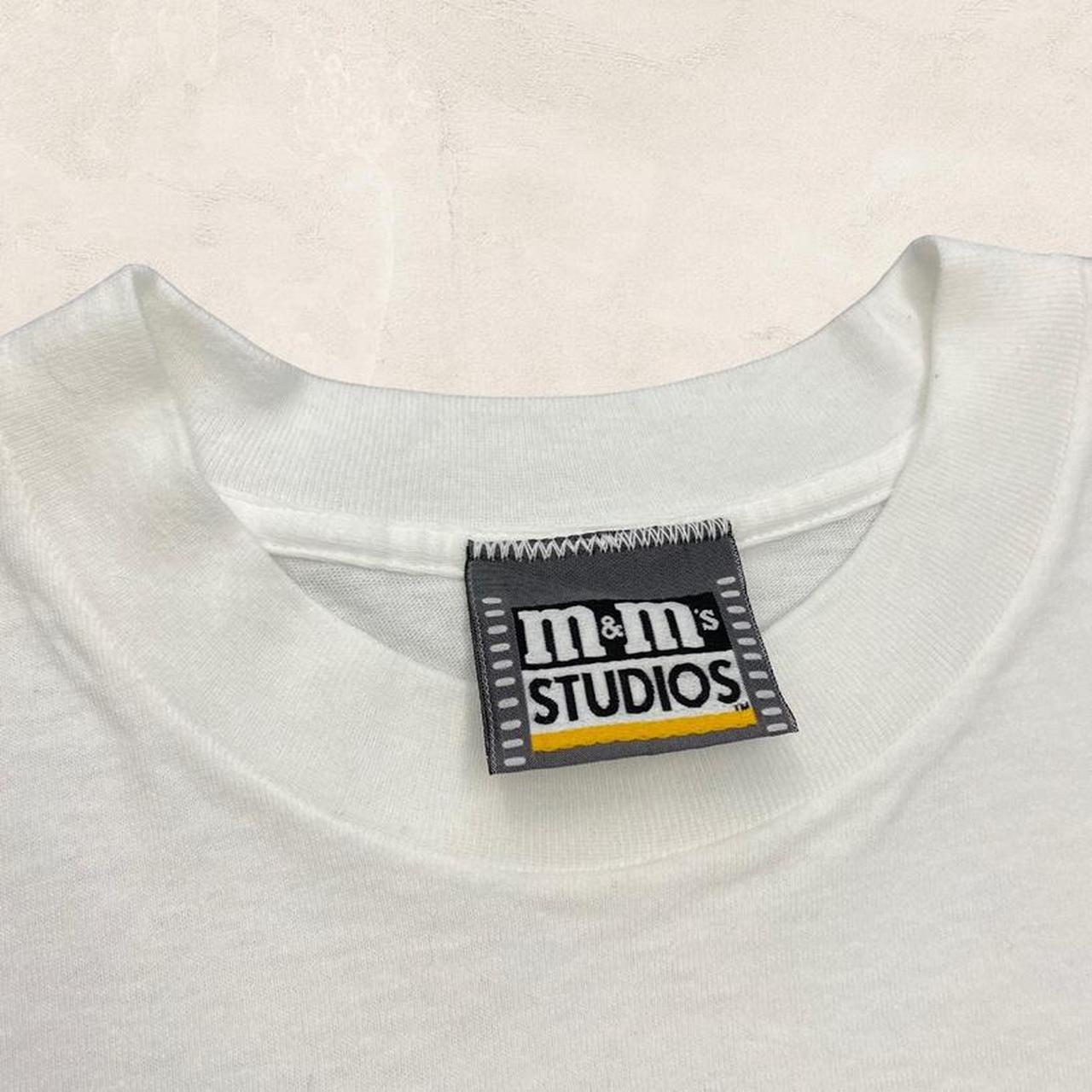 Vintage 90s USA yellow M&M studios mars candy promotional graphic t-shirt