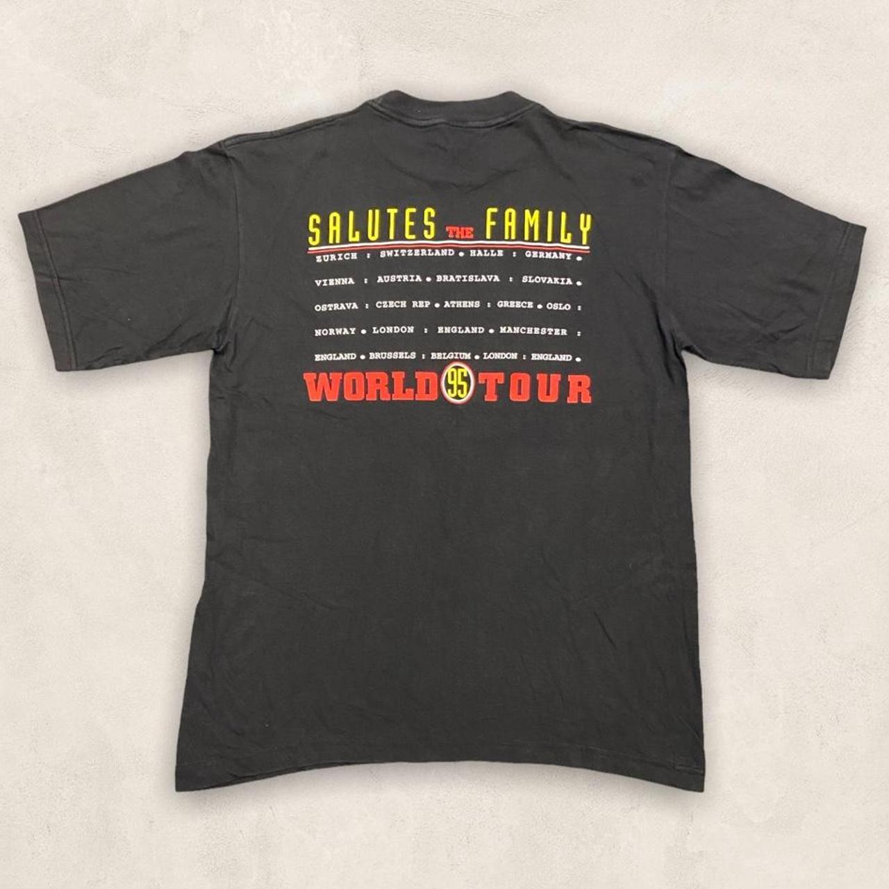 Vintage 90s USA Harlem Globetrotters world tour 95 basketball graphic black t-shirt