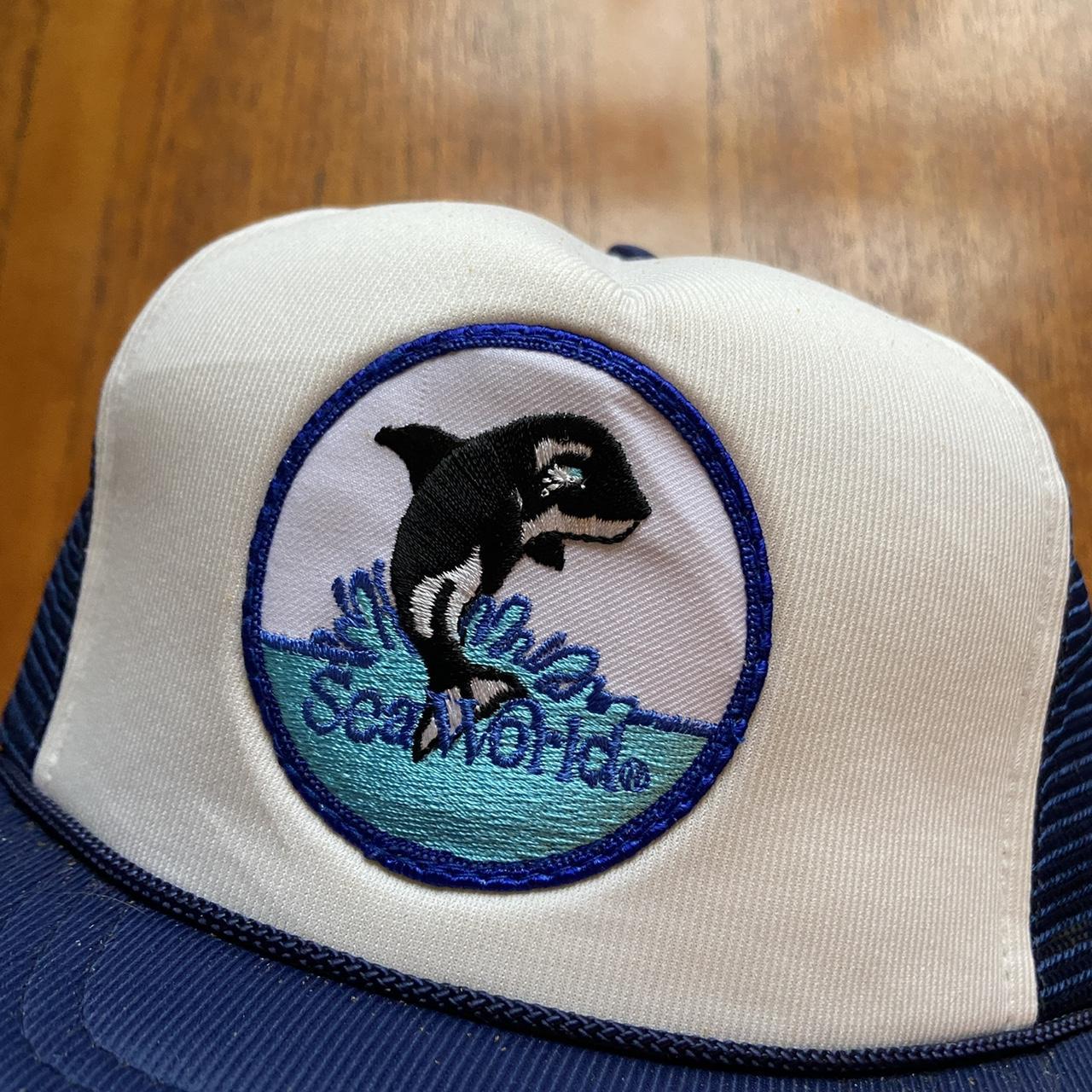 Vintage 90s USA Seaworld theme park shamu graphic trucker cap