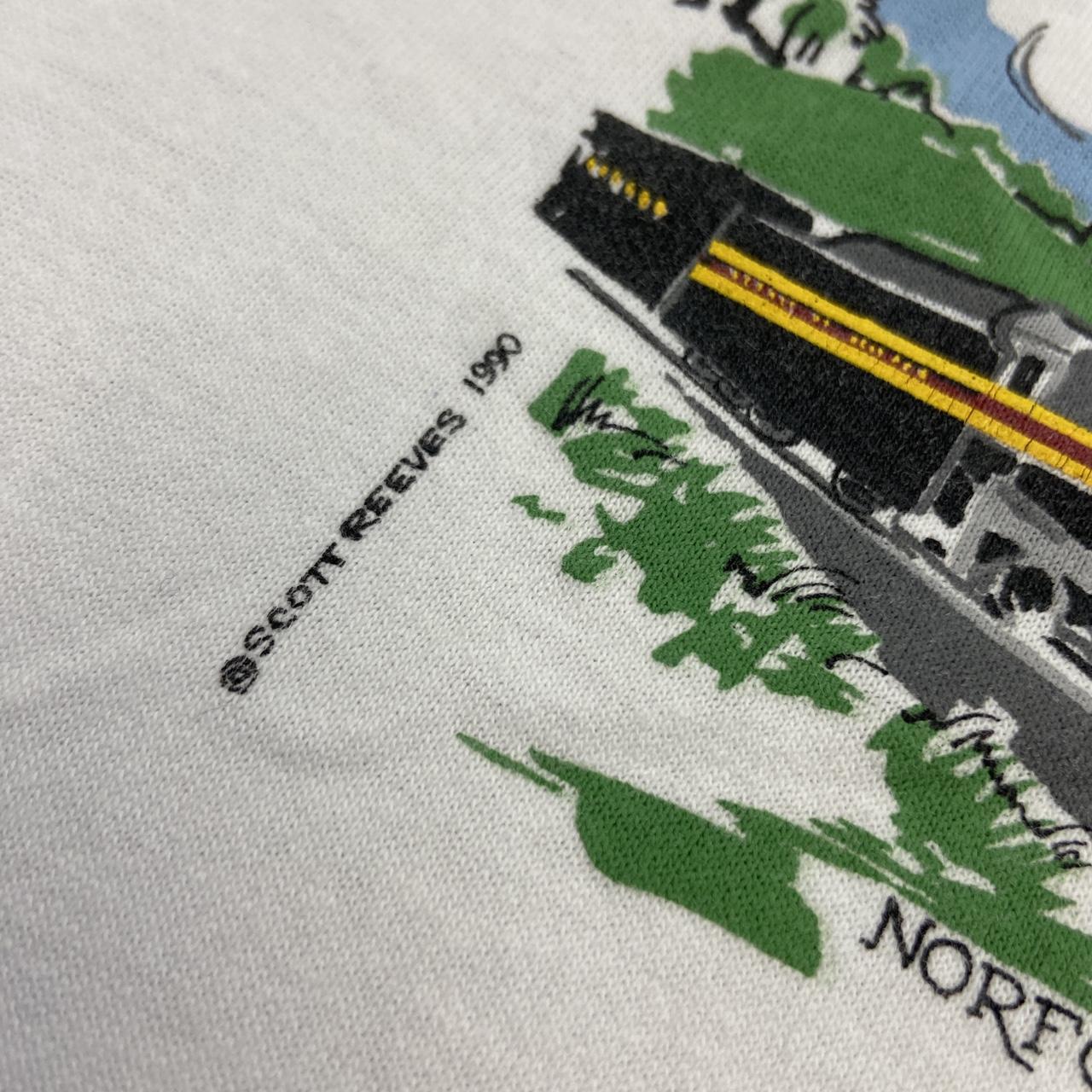 Vintage 90s USA ‘All Aboard’ steam trains railroad graphic t-shirt