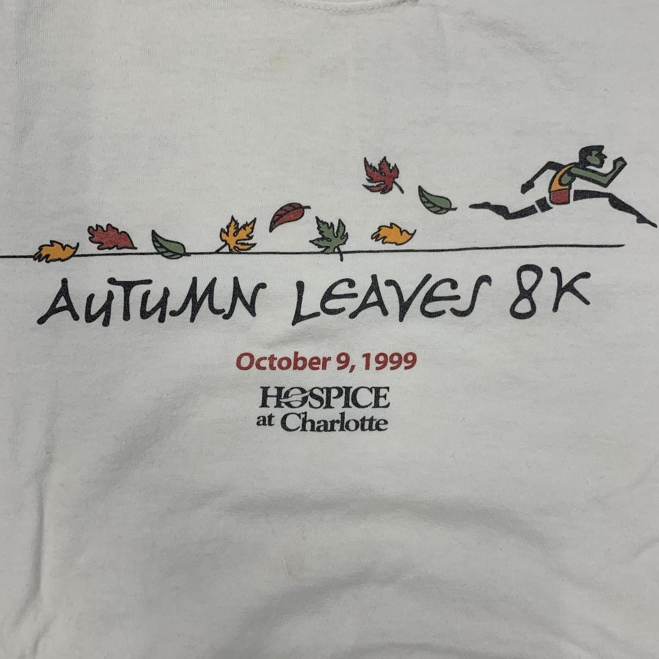 Vintage 90s USA Autumn Leaves 8K race Charlotte North Carolina running promotional graphic t-shirt