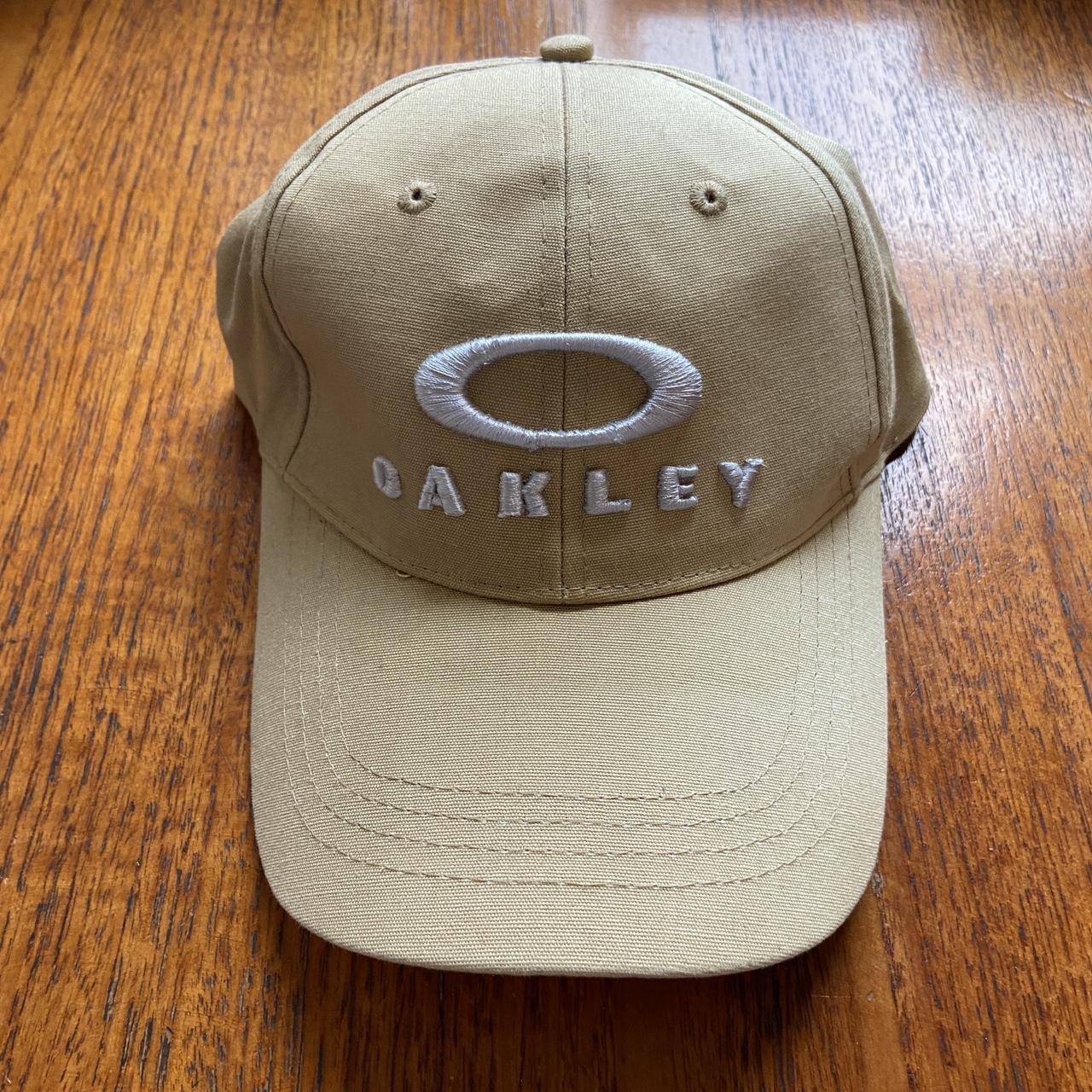 Vintage USA Oakley apparel California promotional embroidered graphic cap