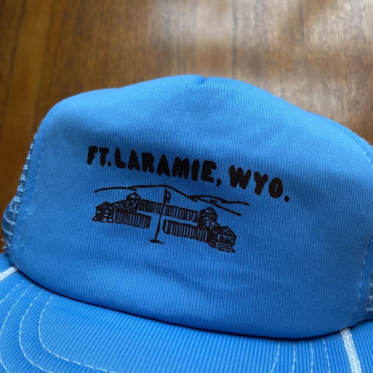 Vintage 90s USA Fort Laramie Wyoming graphic blue trucker cap