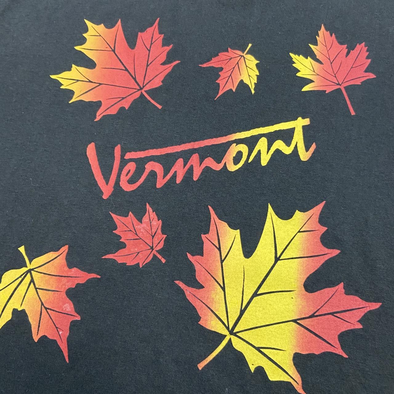 Vintage 90s USA Vermont state autumn leaves graphic black t-shirt