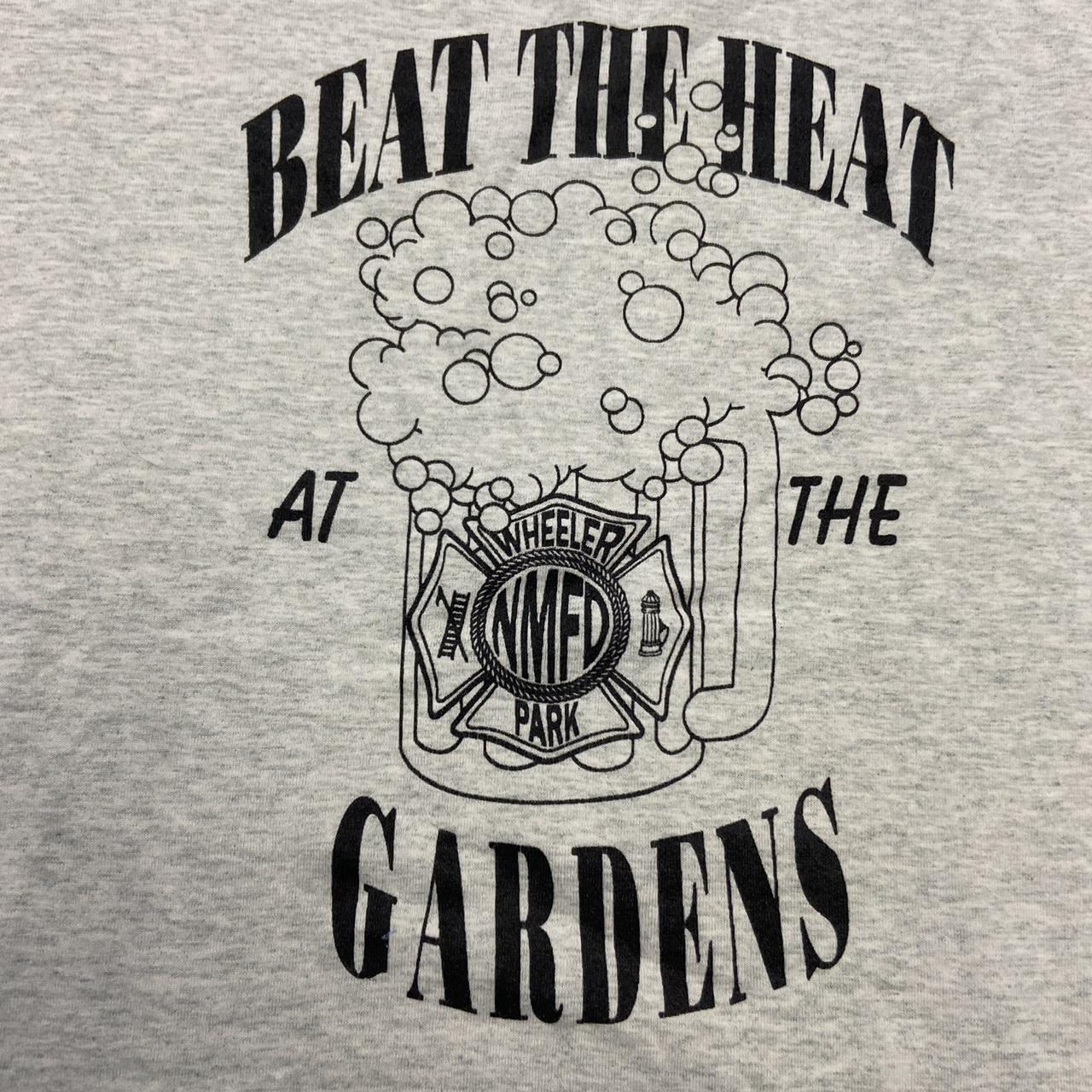 Vintage 90s USA beat the heat at the gardens beer promotional graphic t-shirt