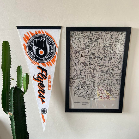 Vintage 90s USA Philadelphia Flyers NHL ice hockey felt pennant