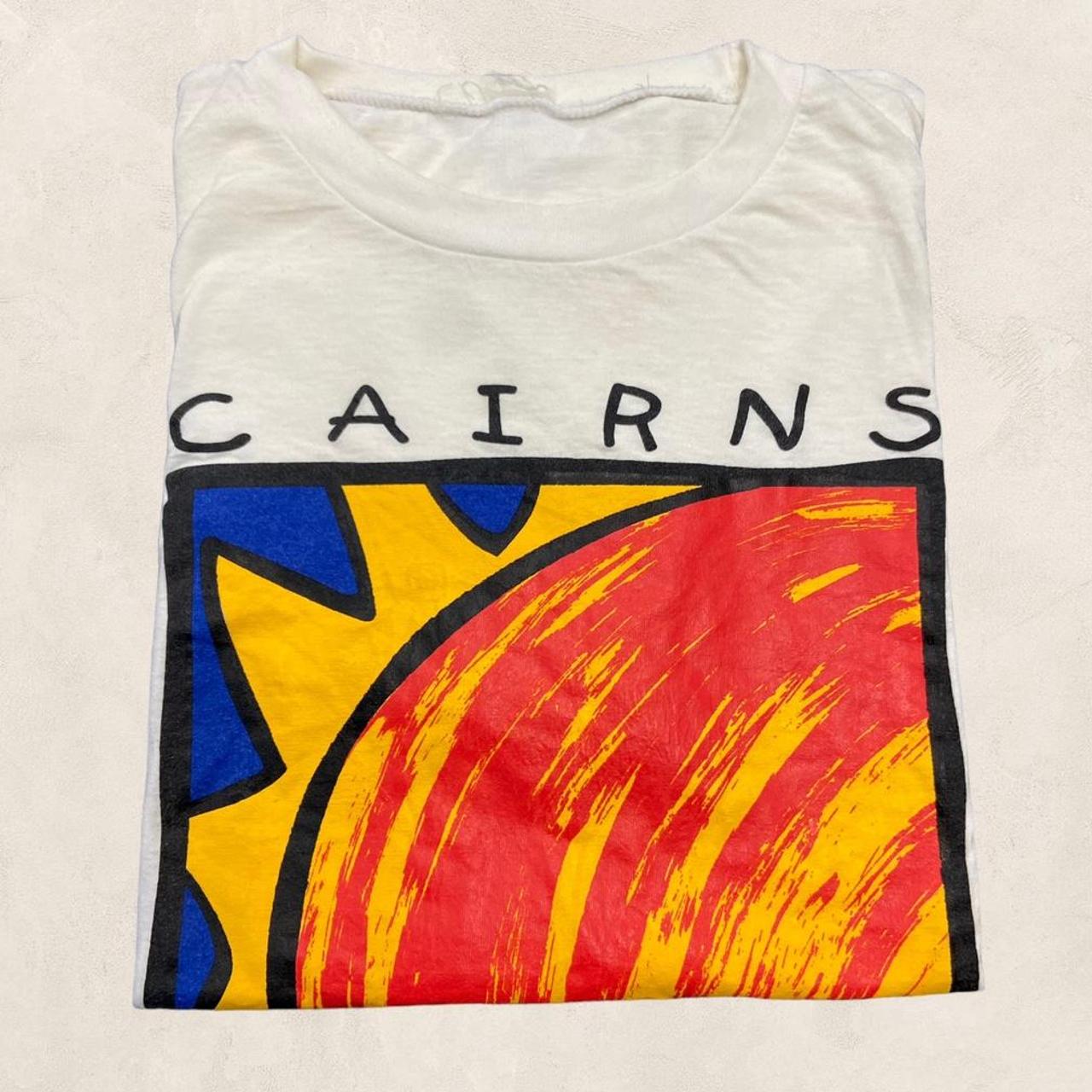 Vintage 90s sunshine Cairns Great Barrier Reef Australia tourist souvenir graphic t-shirt