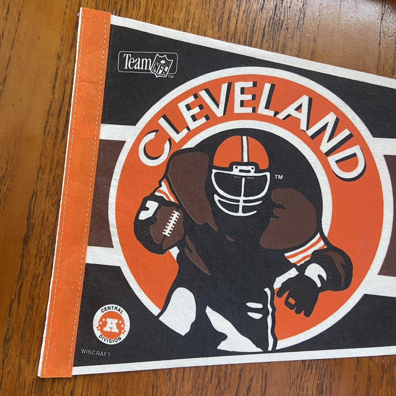 Vintage 90s USA Cleveland Browns NFL American Football felt pennant