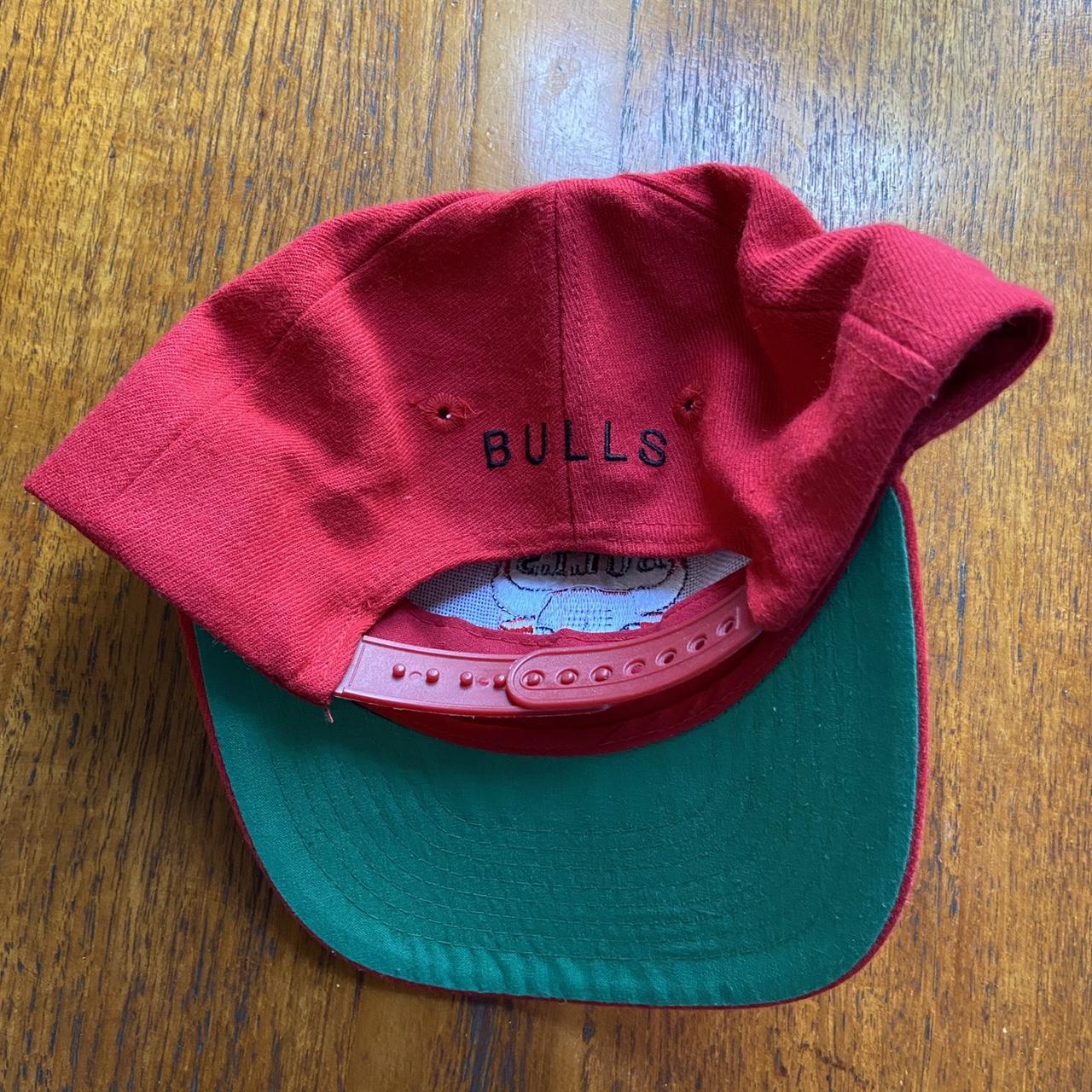 Vintage 90s USA Chicago Bulls NBA basketball red cap