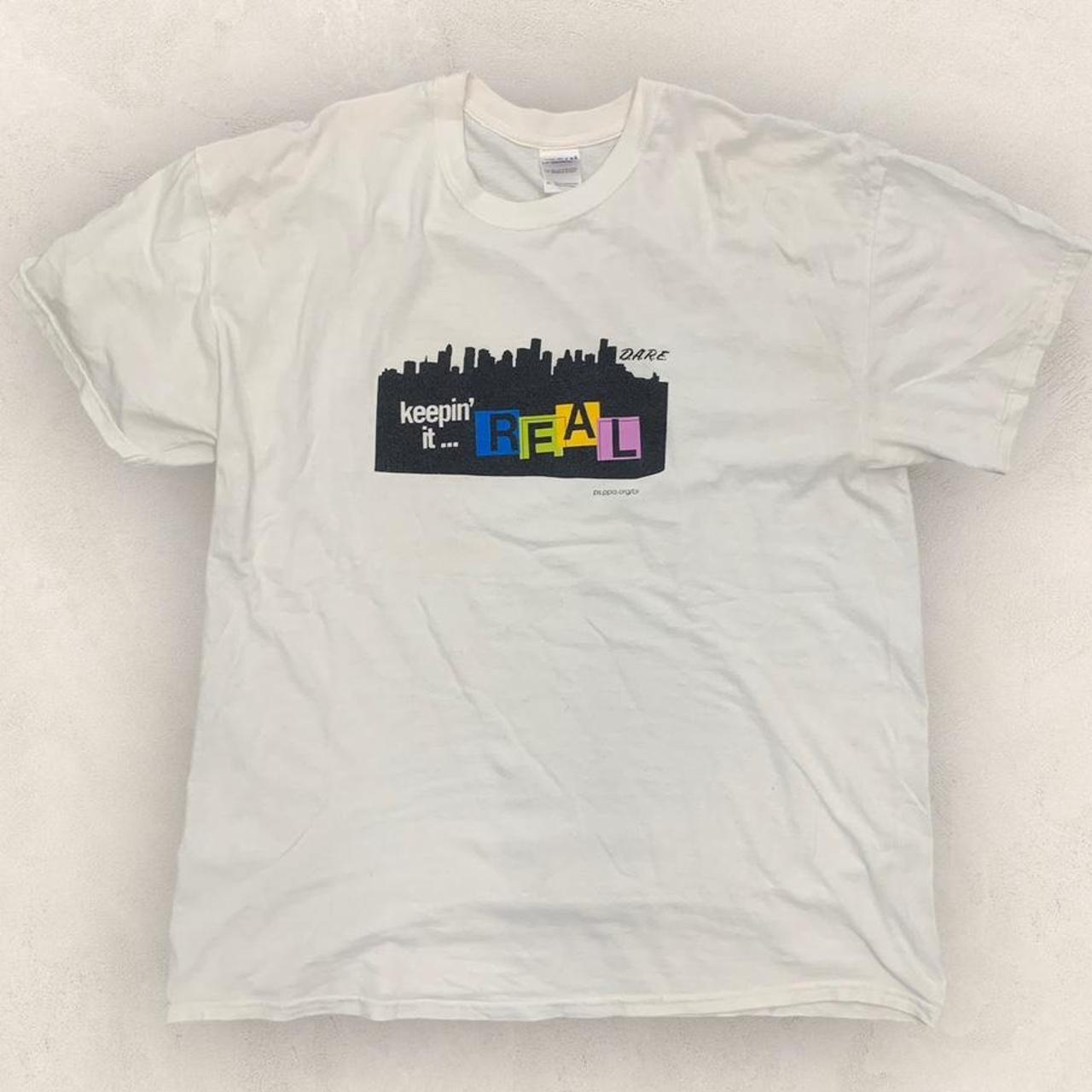 Vintage Y2K 2000s D.A.R.E keepin’ it real city skyline promotional graphic t-shirt