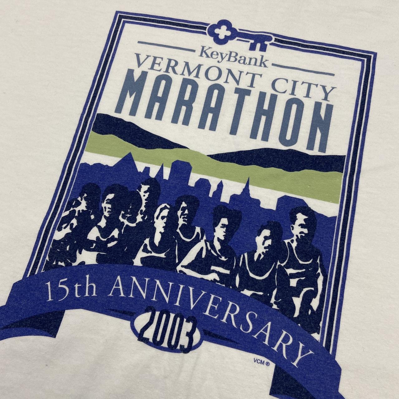 Vintage 2000s Vermont City marathon run graphic white t-shirt