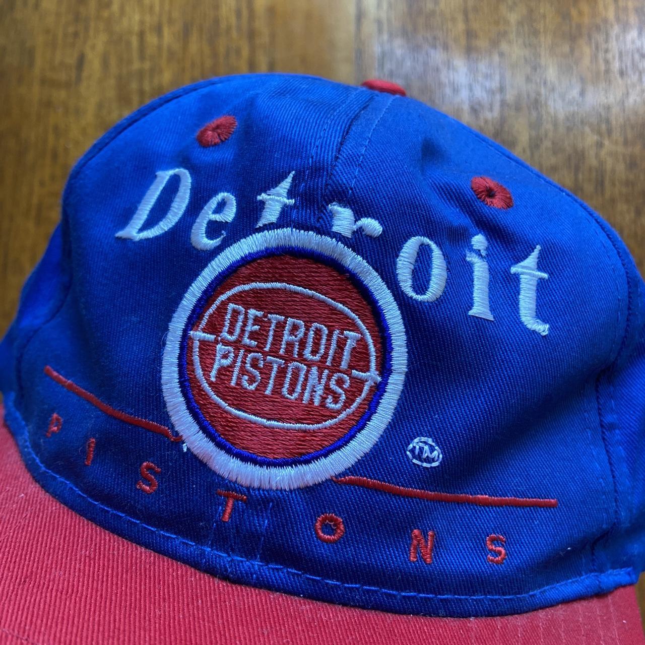 Vintage 90s USA Detroit Pistons NBA blue/red cap