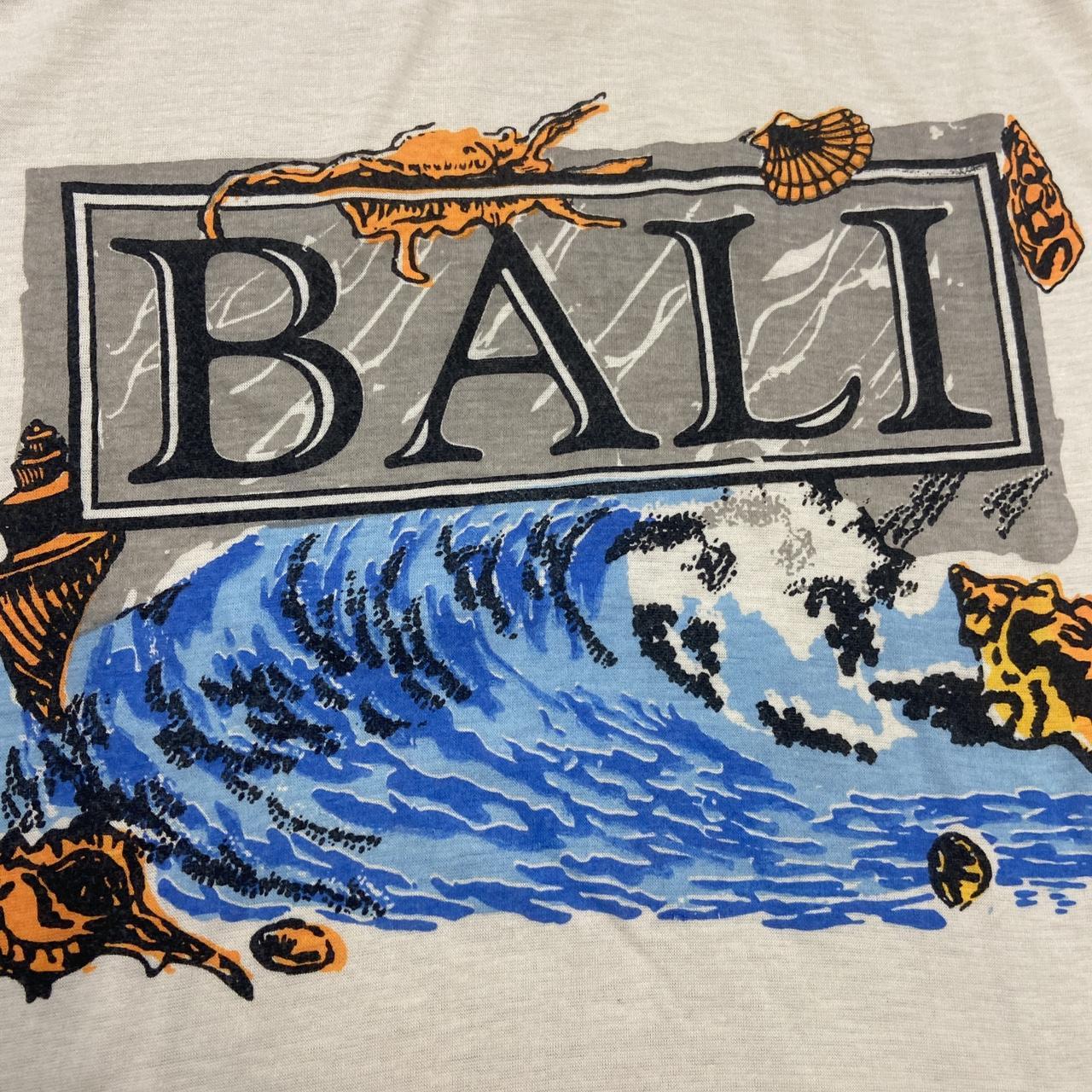 Vintage 2000s Y2K Bali Indonesia ocean shells promotional graphic t-shirt