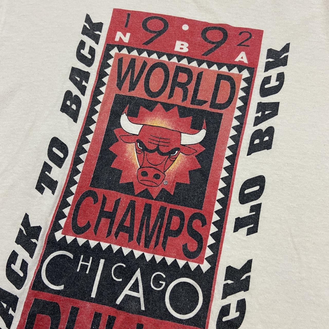 Vintage 90s USA Chicago Bulls 1992 NBA basketball champions graphic white t-shirt