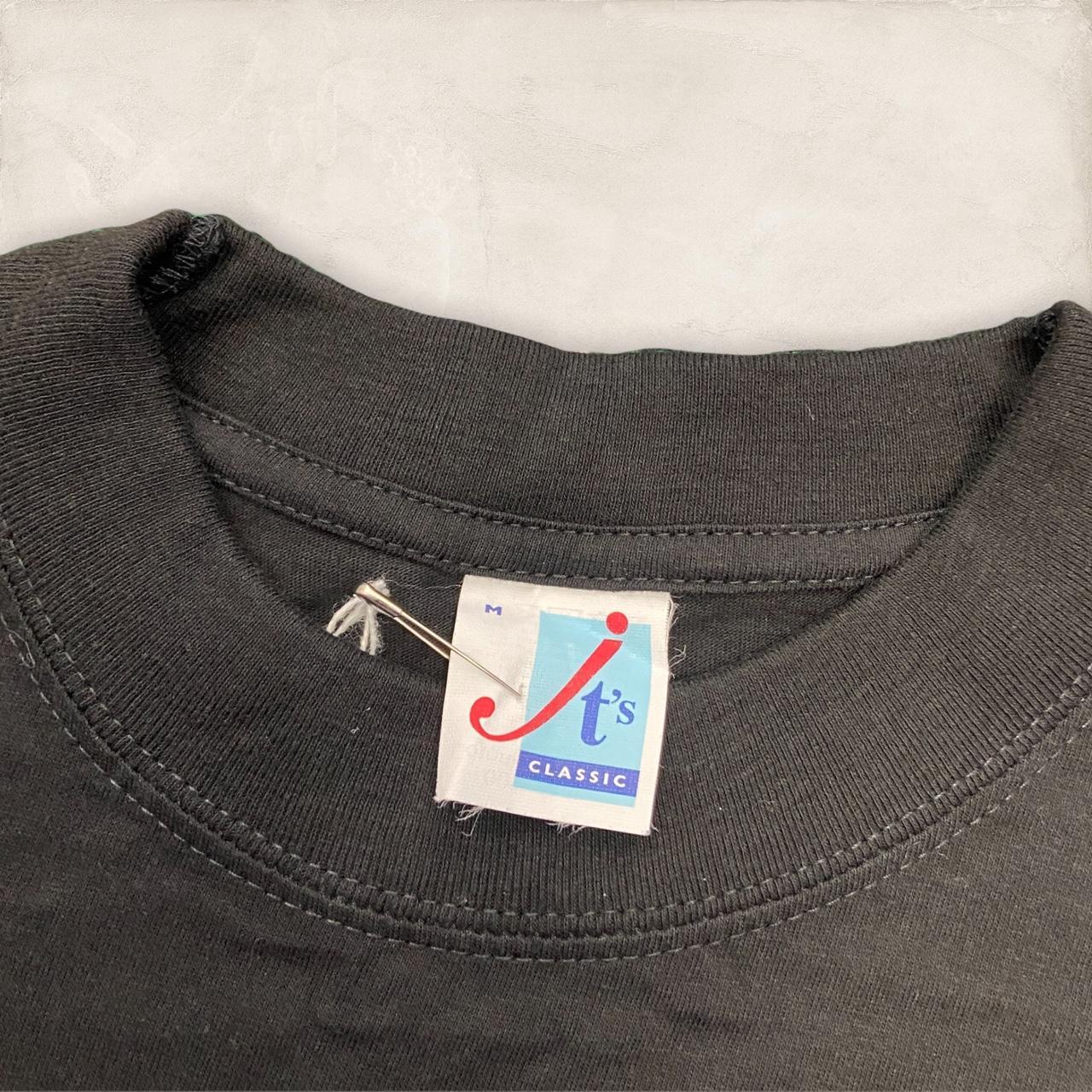 Vintage 90s/2000 ‘the millennium’ celebration fireworks graphic black t-shirt