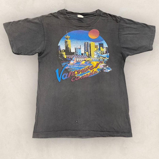 Vintage 90s Vancouver Canada city skyline tourist souvenir promotional graphic t-shirt