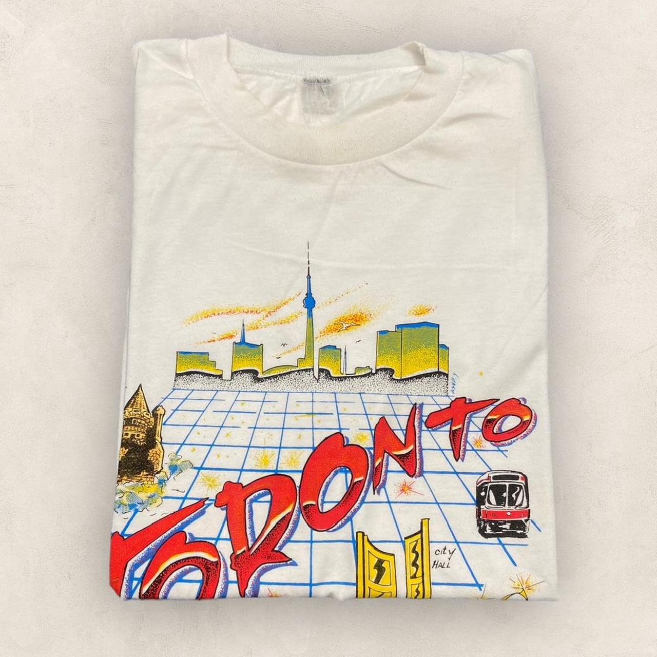 Vintage 90s Toronto Canada city skyline tourist souvenir promotional graphic t-shirt