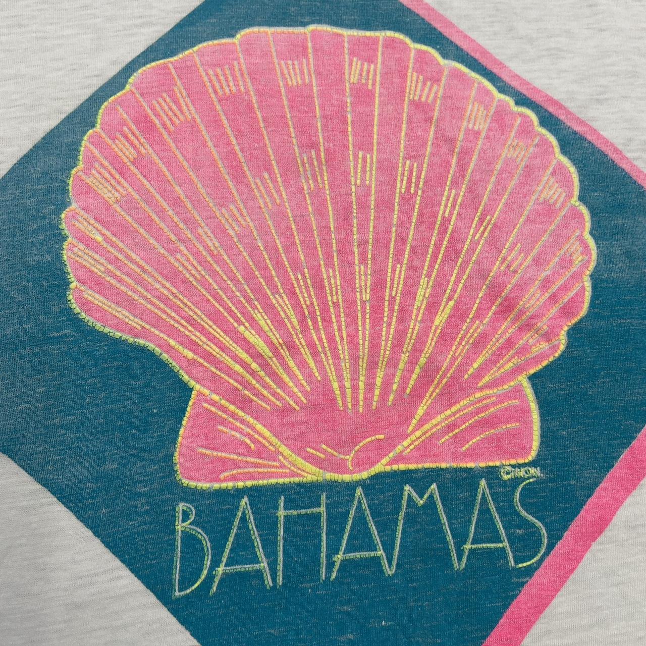 Vintage 90s USA Bahamas sea shell tourist souvenir promotional graphic t-shirt