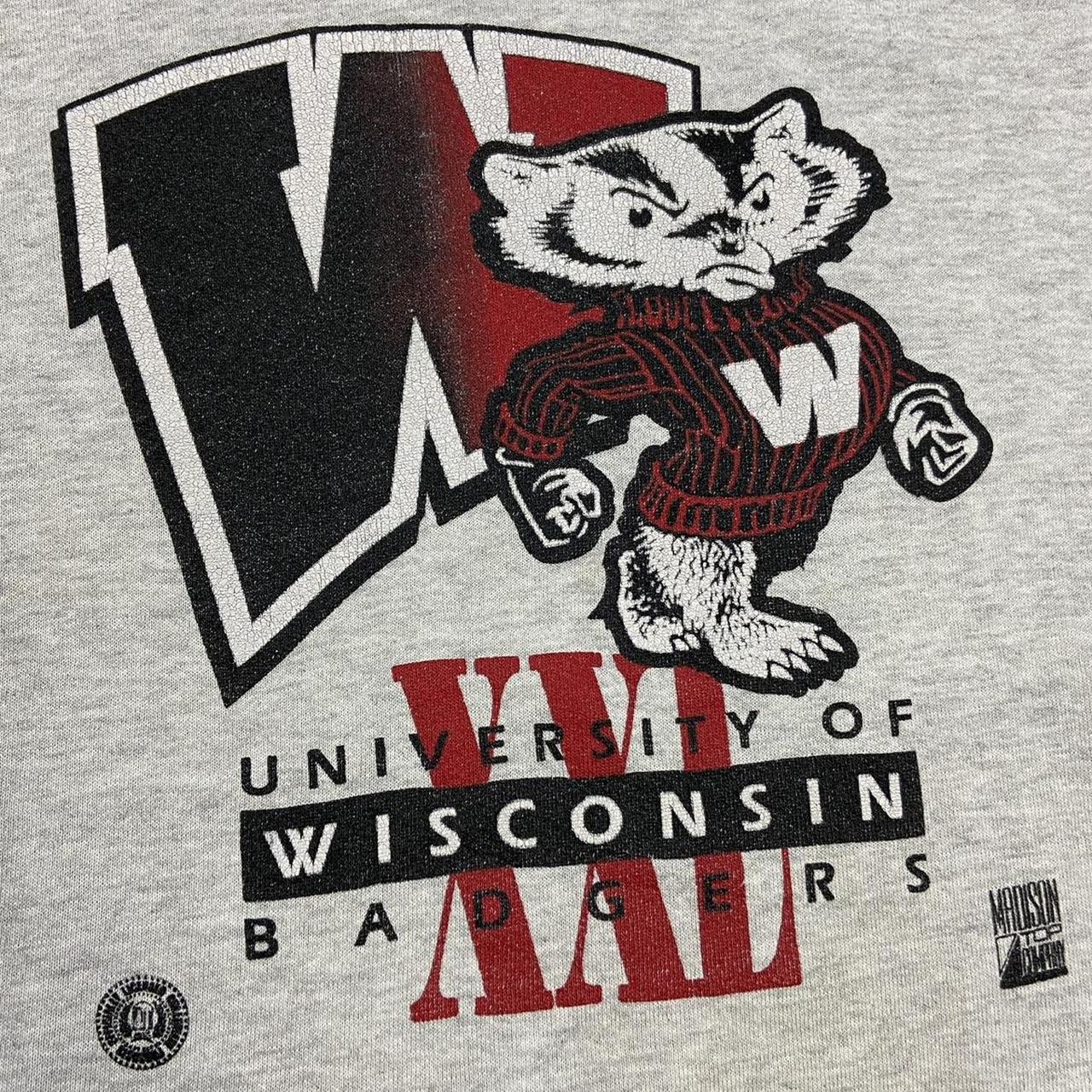 Vintage 90s USA Wisconsin Badgers university college football promotional graphic sweatshirt