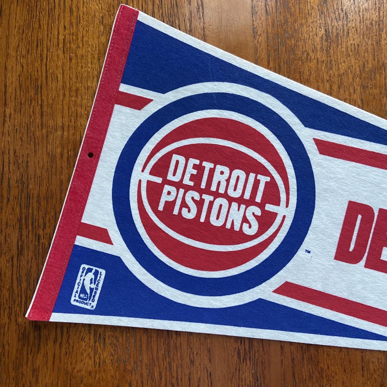 Vintage 90s USA Detroit Pistons NBA basketball felt pennant