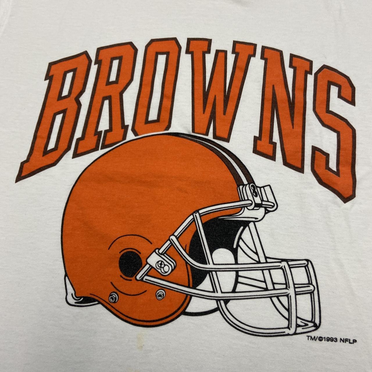 Vintage 90s USA Cleveland Browns NFL American football helmet graphic t-shirt