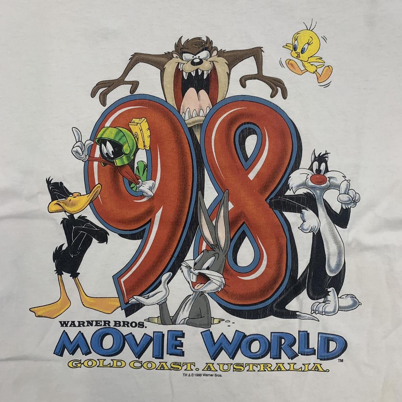 Vintage 90s USA Warner Bros looney tunes Movie World Gold Coast Australia graphic t-shirt