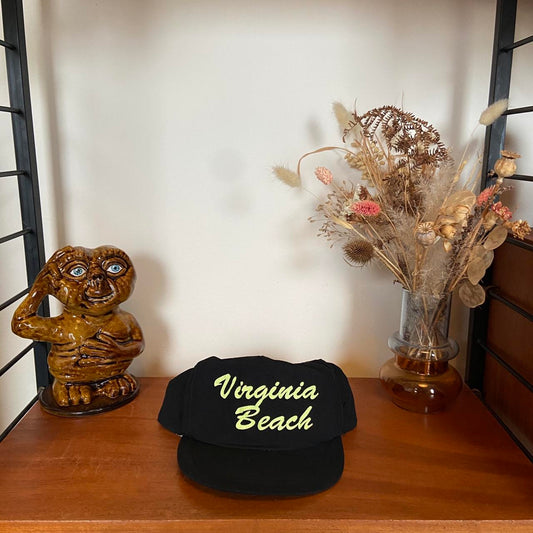 Vintage 90s USA Virginia Beach tourist souvenir graphic black cap