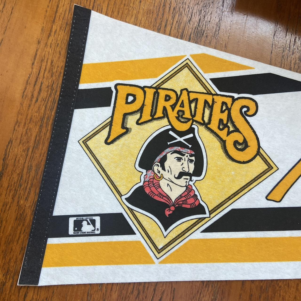 Vintage 90s USA Pittsburgh Pirates Major League Baseball MLB felt pennant