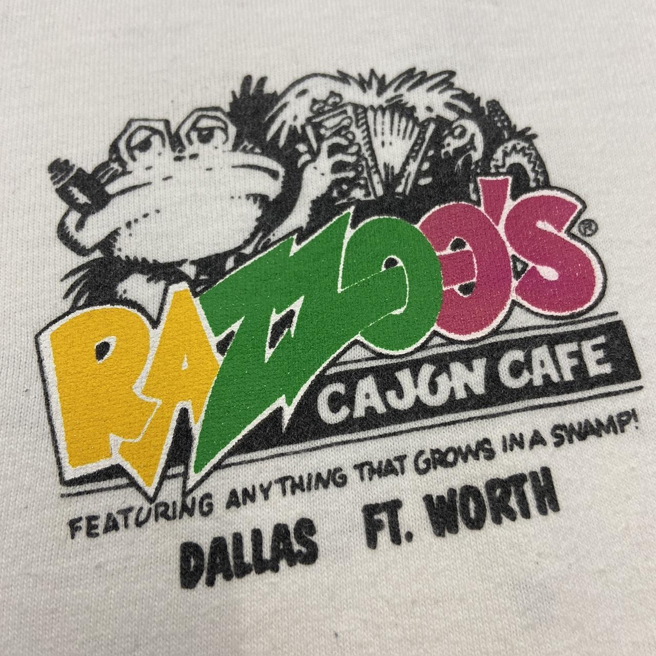 Vintage 90s USA Razzoo’s Cajun cafe Dallas Fort Worrh Texas barbecue BBQ promotional graphic t-shirt