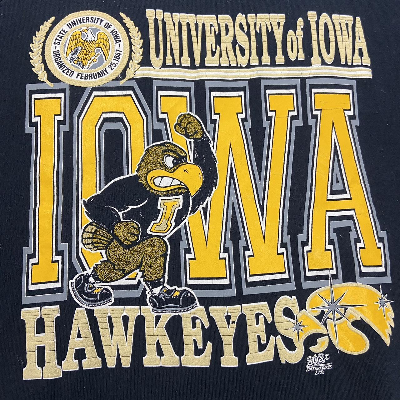 Vintage 90s USA University of Iowa Hawkeyes varsity college football promotional graphic sweatshirt