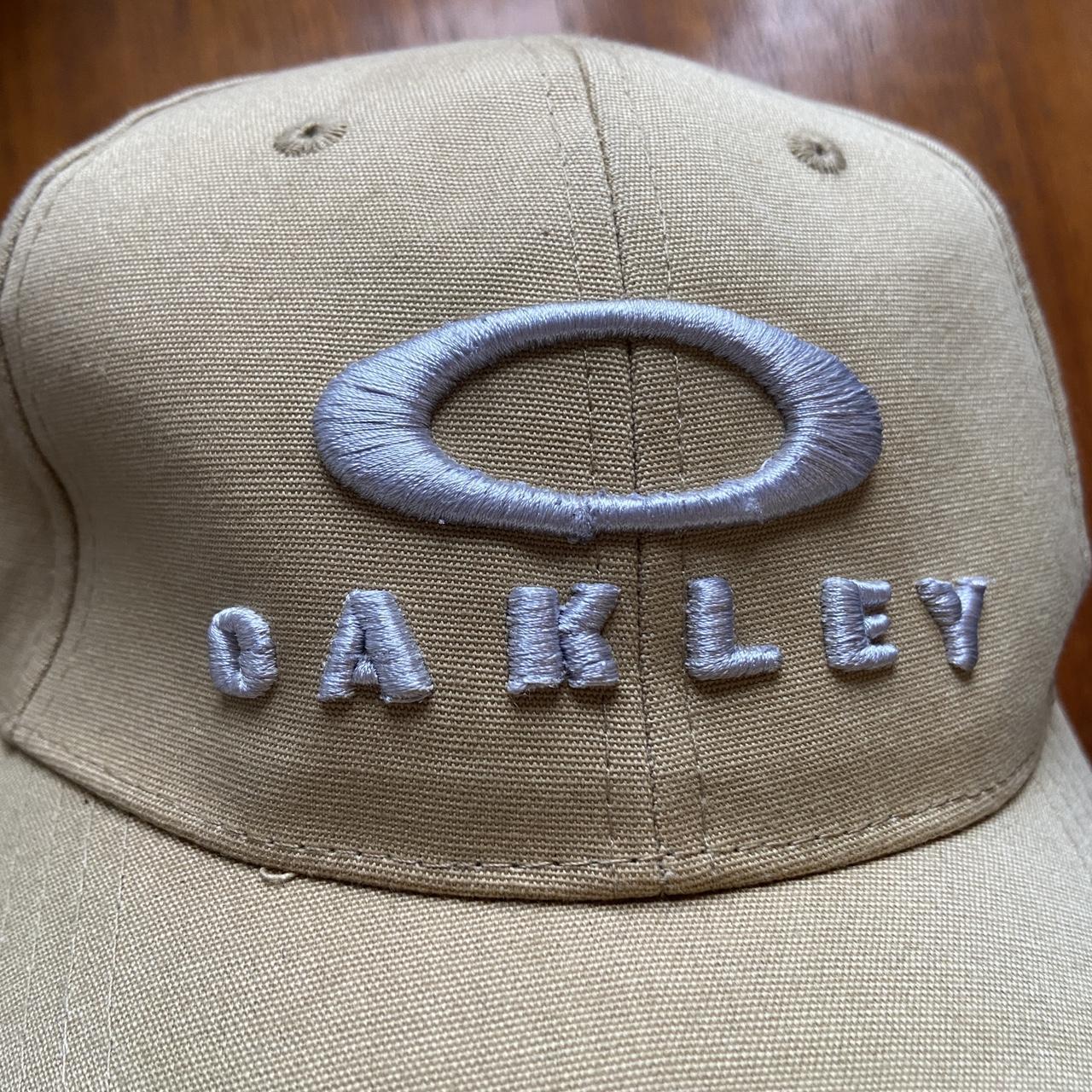 Vintage USA Oakley apparel California promotional embroidered graphic cap