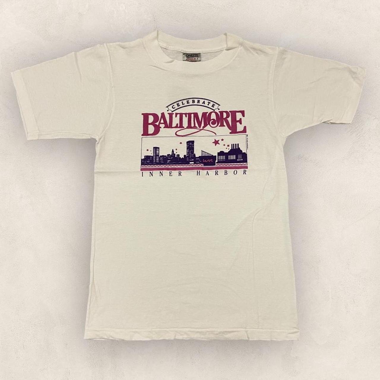 Vintage 90s USA Baltimore Maryland inner harbour skyline tourist promotional graphic t-shirt