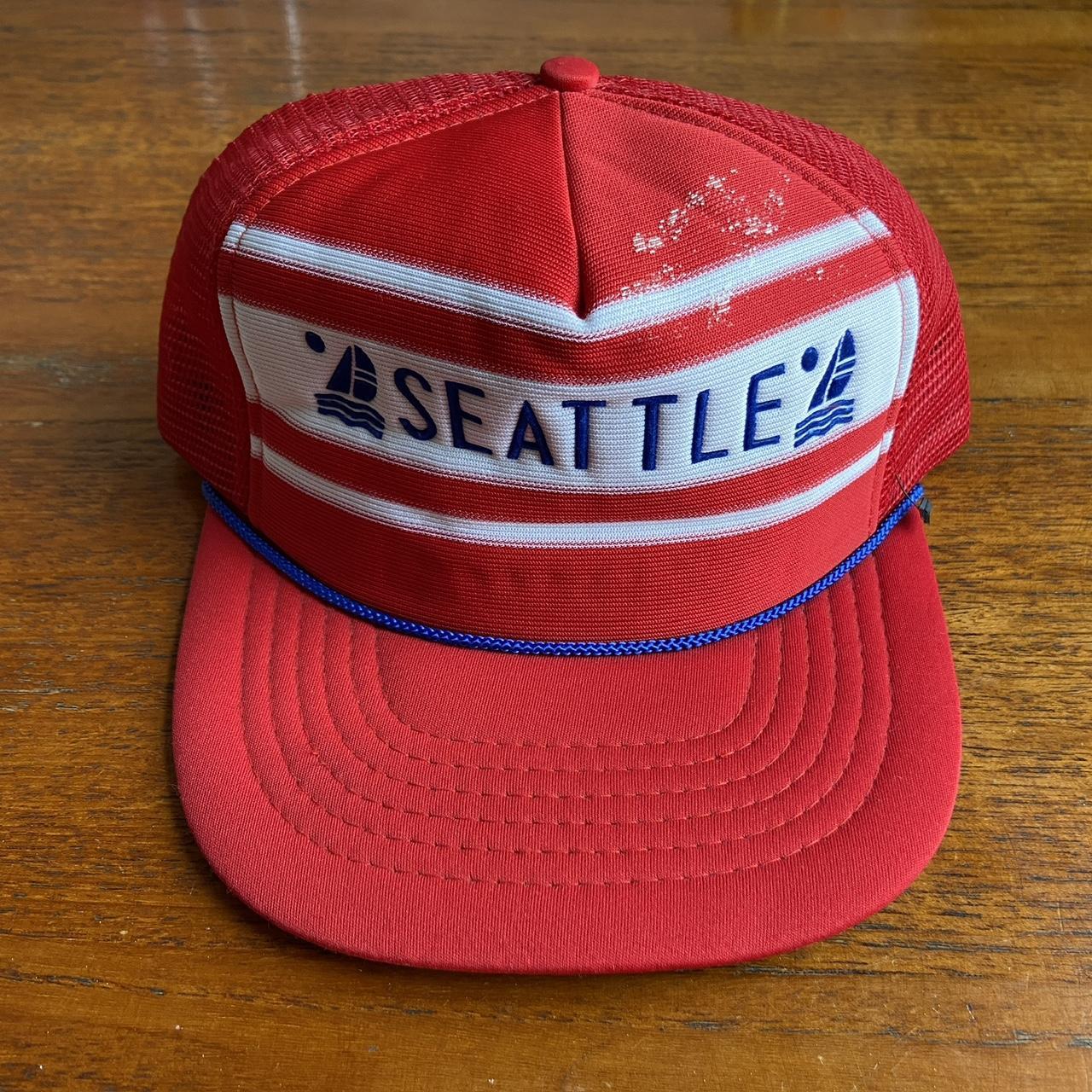 Vintage 90s USA Seattle tourist souvenir promotional graphic trucker cap